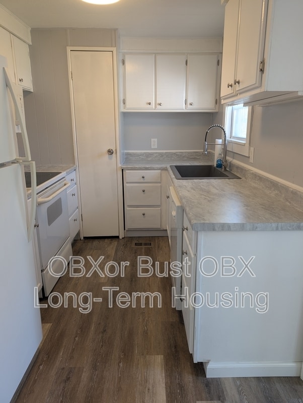 Building Photo - 111 Faris Dr