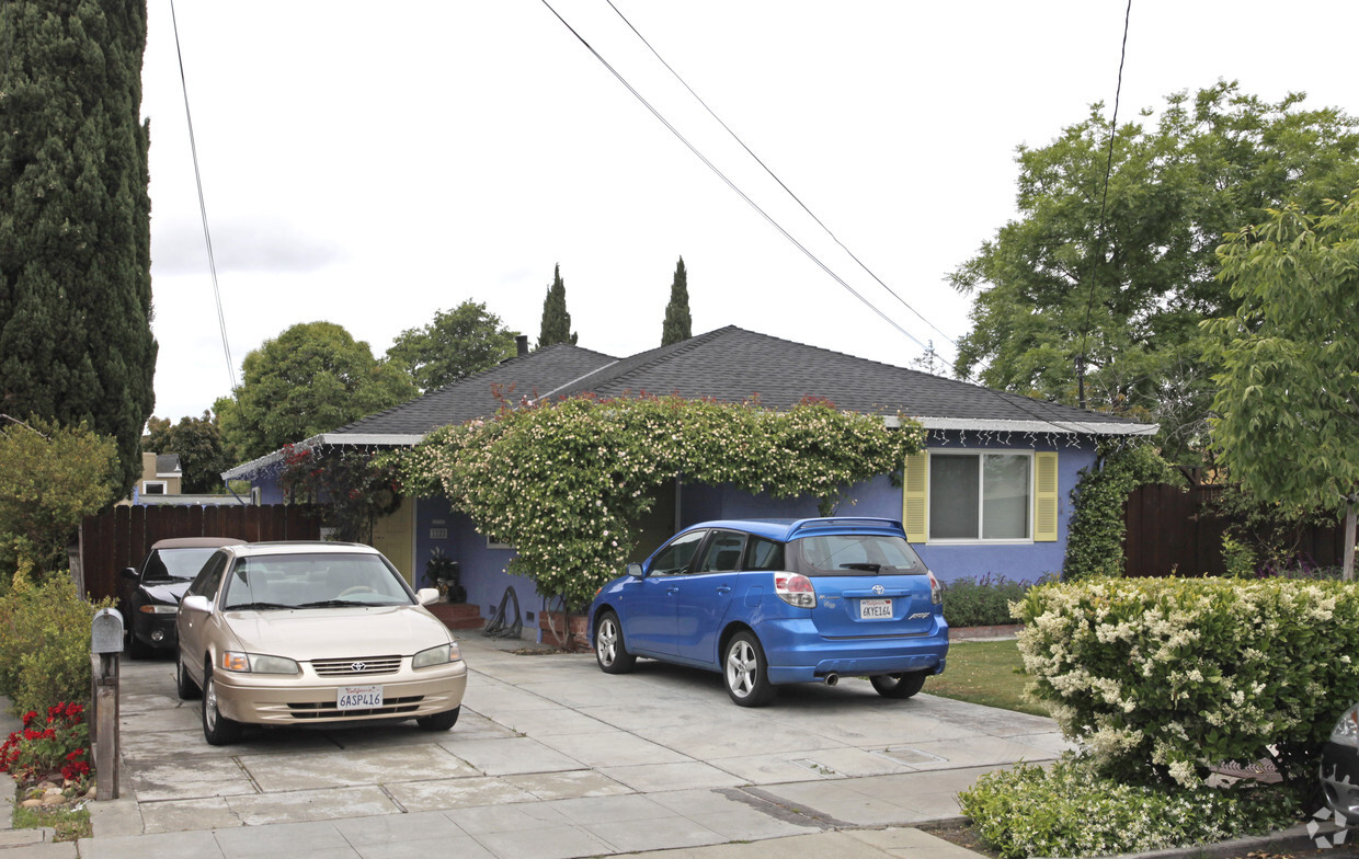 Primary Photo - 1120 Woodrow St