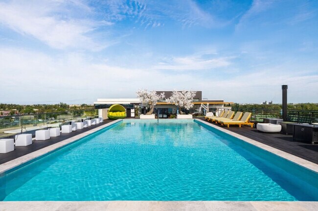 Foto del edificio - 2750 Griffin Rd