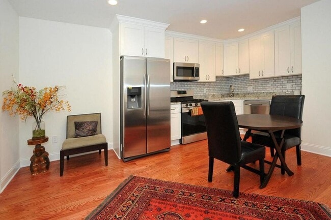 Photo - 1714 West Virginia Ave NE House