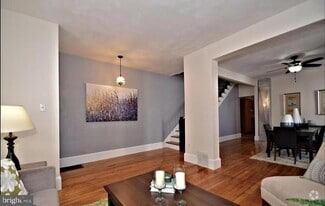 Building Photo - 423 Breckenridge St