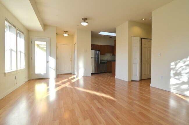 Foto del edificio - 2520 NE Rodney Ave