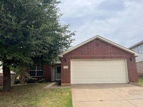 Building Photo - 1601 Hedgewood Trail