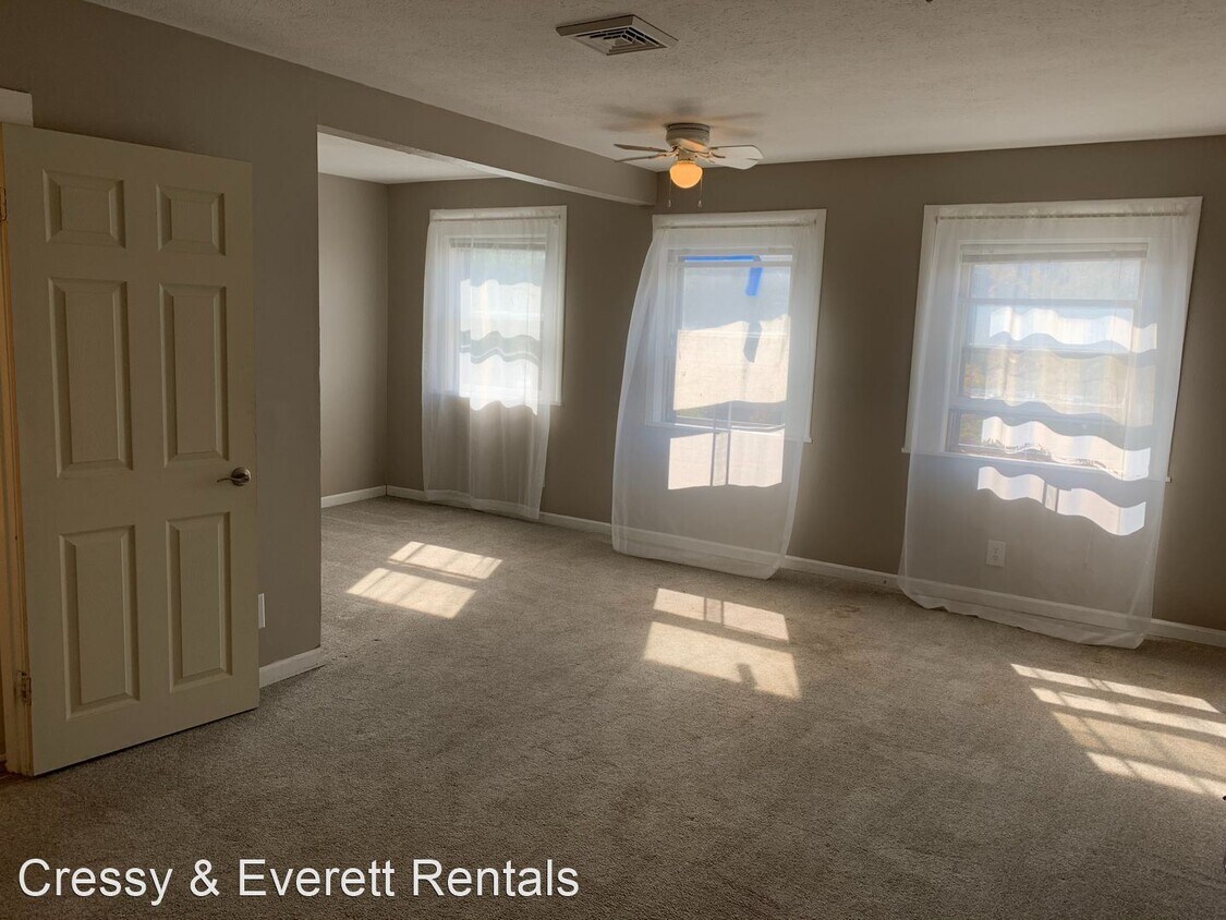 Primary Photo - 1 br, 1 bath House - 203 1/2 Front St.
