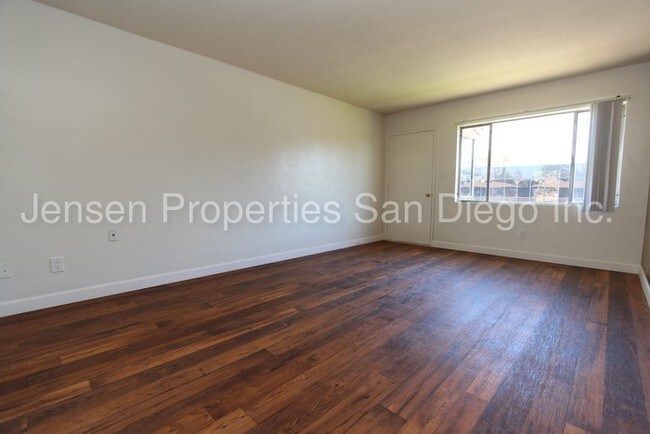Foto del edificio - 7380 University Ave