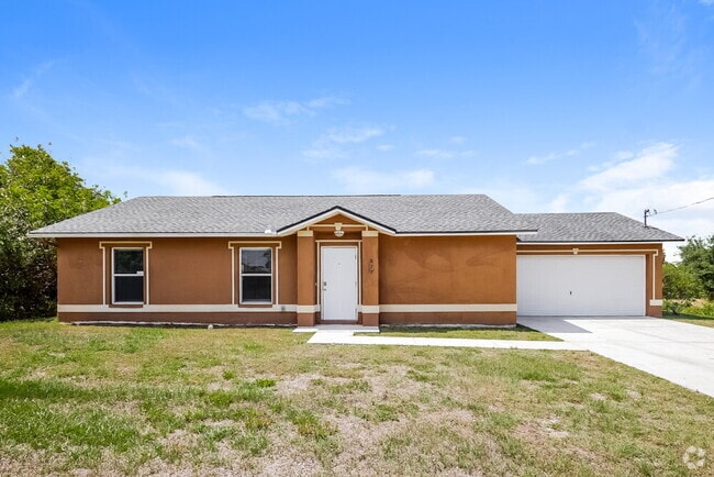 Building Photo - 577 Pierre Cir