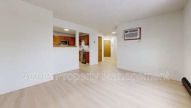 Foto del edificio - 2141 Xavier St