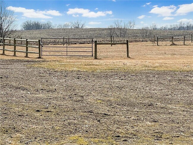 Foto del edificio - 2116 150th St W