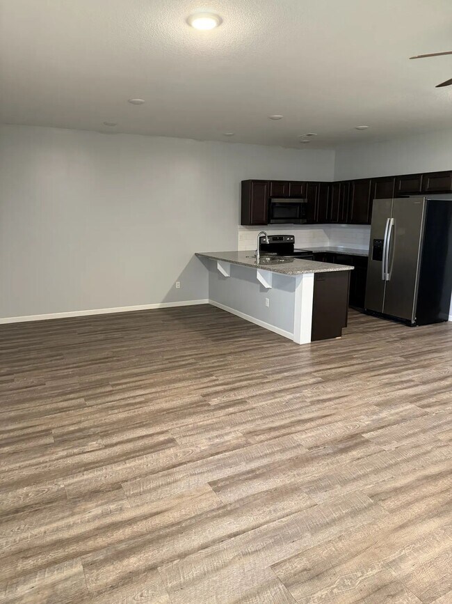 Building Photo - 10608 E Conifer St