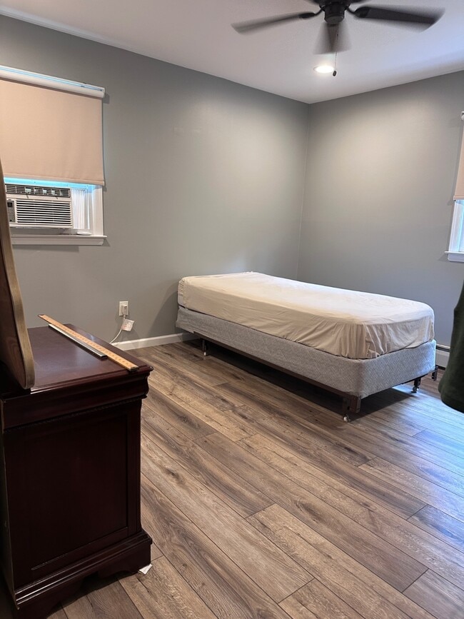 Building Photo - 107 Fairview Ave