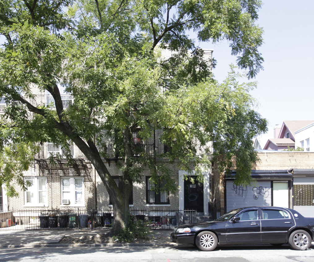 Building Photo - 411 Cortelyou Rd