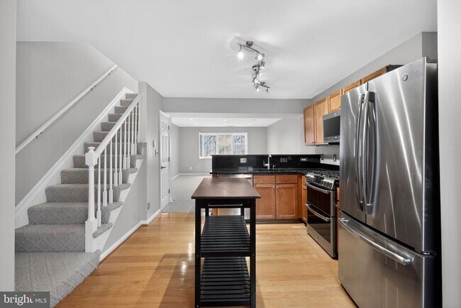 Foto del edificio - 1455A N Van Dorn St