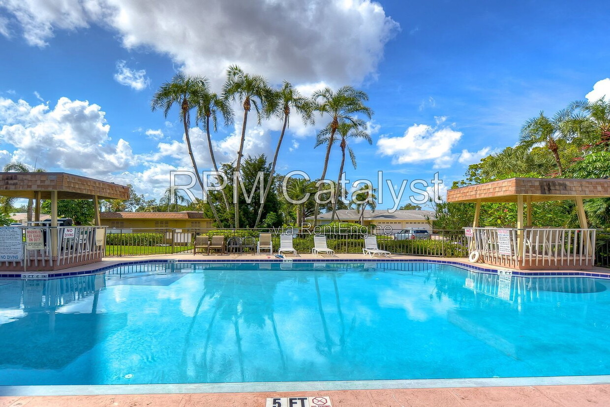 Photo - 8950 Park Boulevard