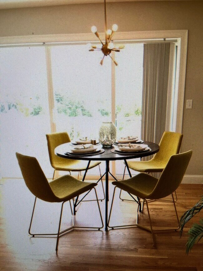 Foto del edificio - 161 Middle Rd