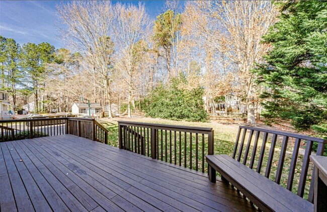 Foto del edificio - 13908 Beechwood Point Cir