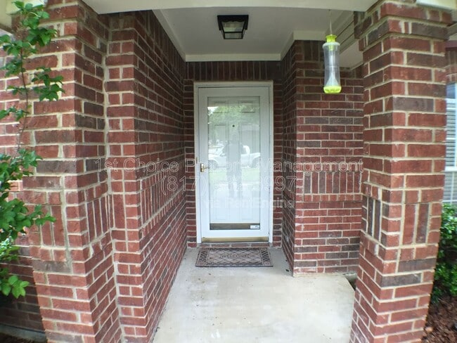 Building Photo - 1834 Meadow Crest Dr