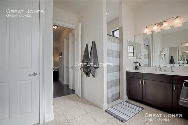 Foto del edificio - 4 bedroom in Lady Lake FL 32159