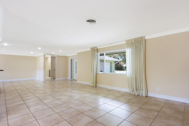 Building Photo - 11074 Monet Woods Rd