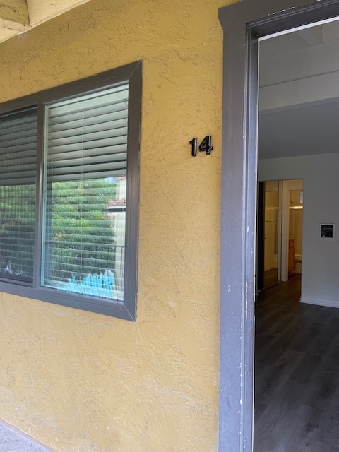 Entrance, 2nd floor - 2360 Paseo De Laura