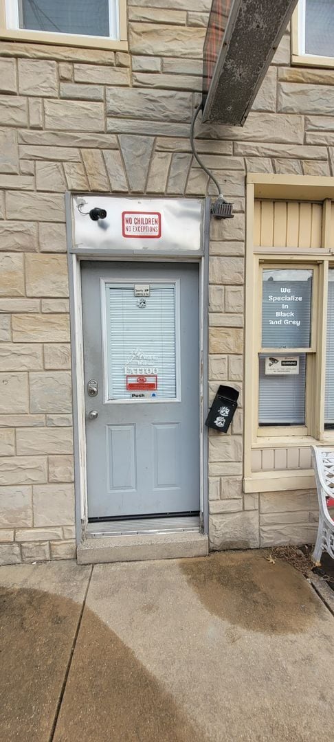 Building Photo - Commercial RENTAL