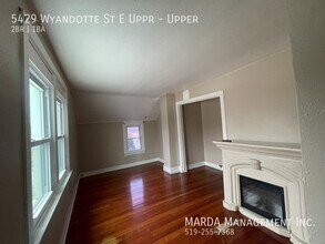 Building Photo - 5429 Wyandotte St E
