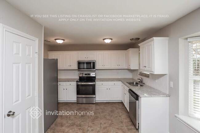 Building Photo - 2311 Statler Dr