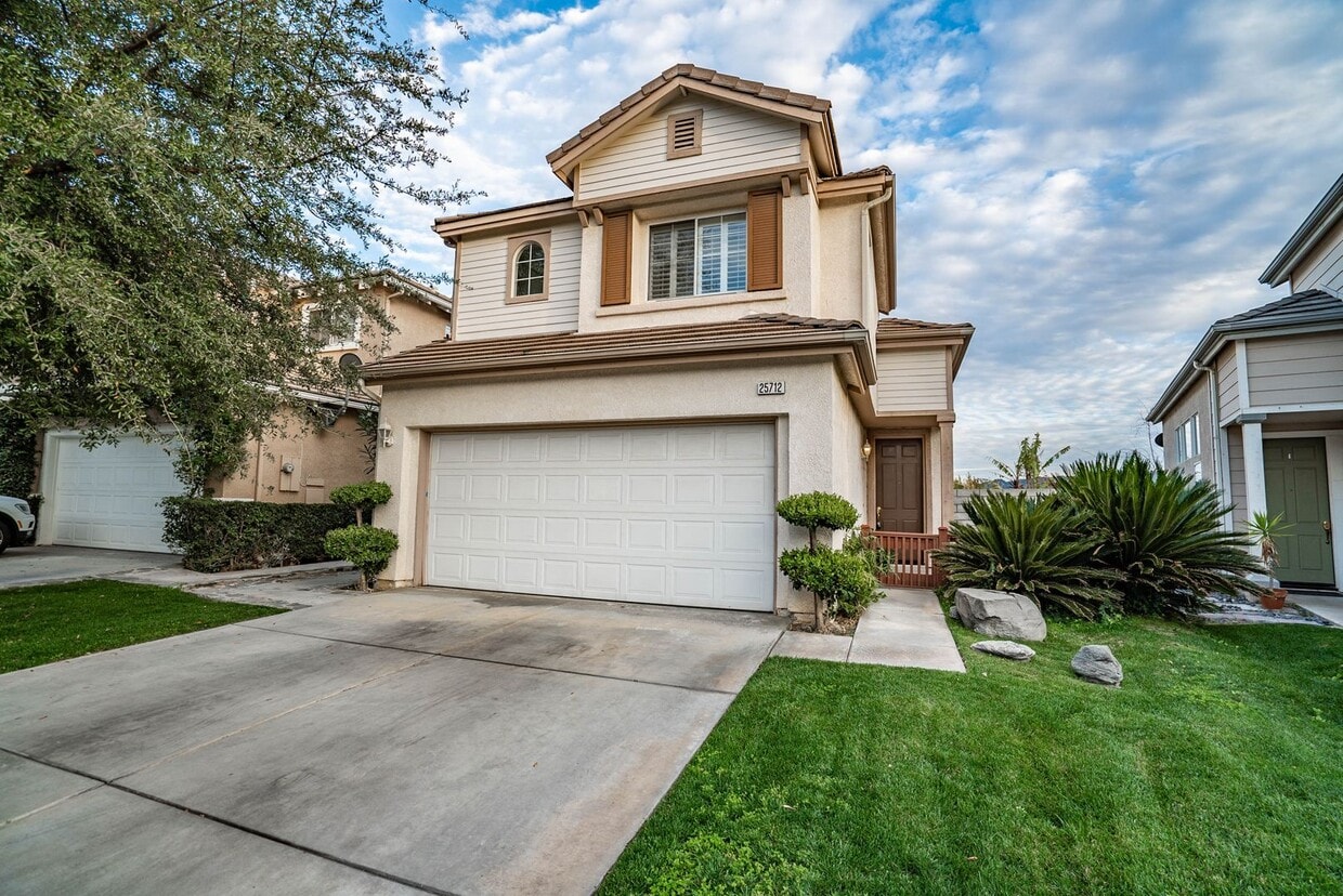 Primary Photo - Stevenson Ranch 3 Bedroom Home for Rent!