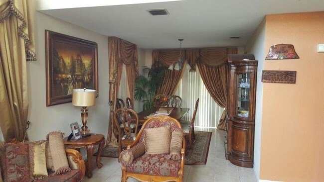 Foto del edificio - 7978 Ambleside Way