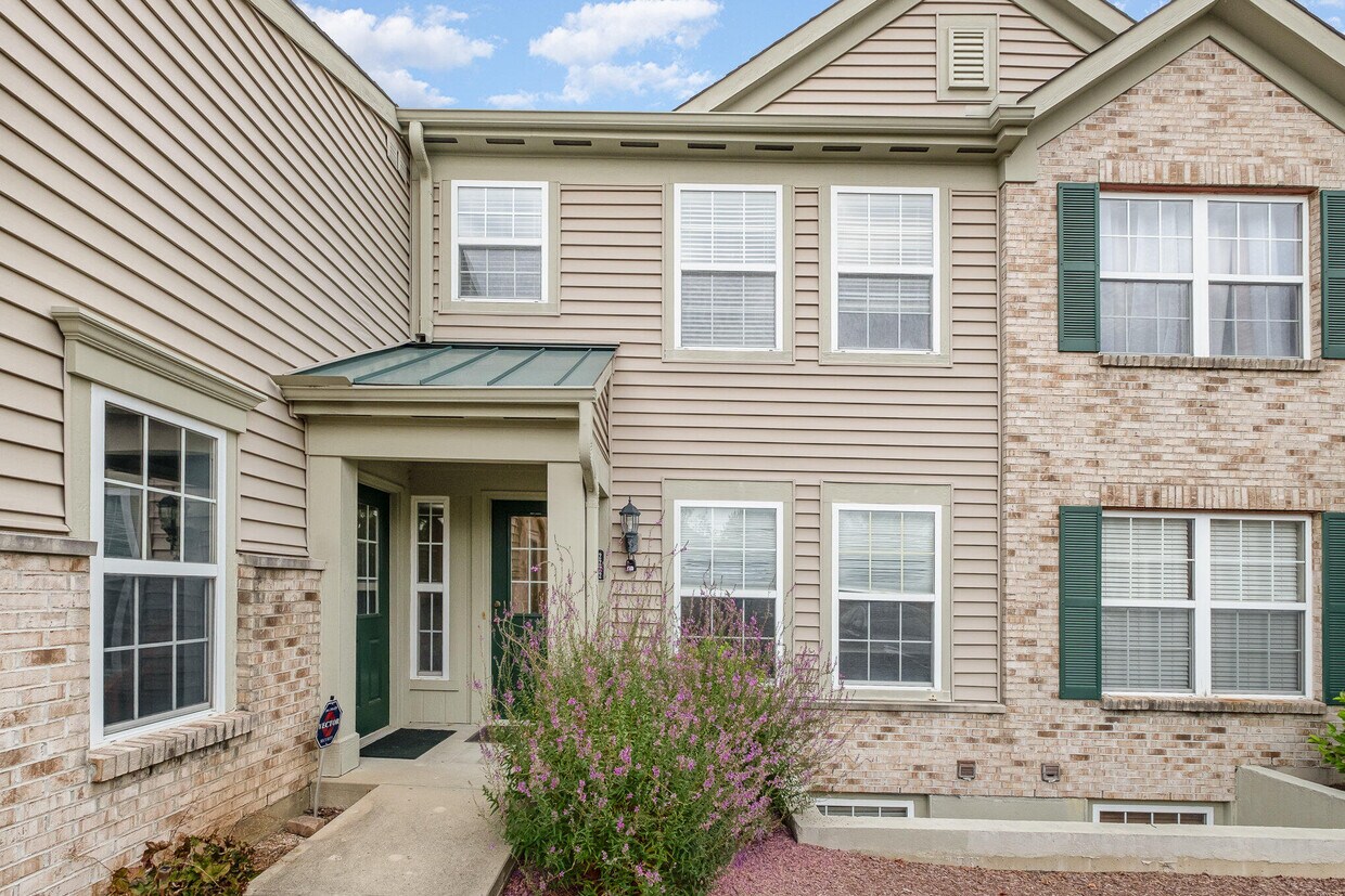 Primary Photo - 2272 Jackson Ct