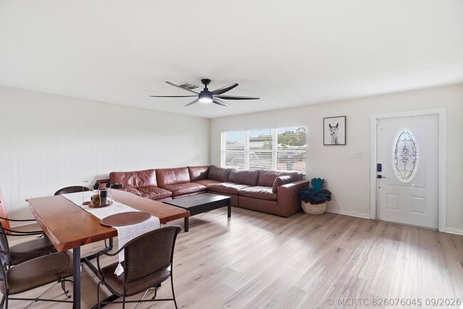 Foto del edificio - 2657 Seneca Ave