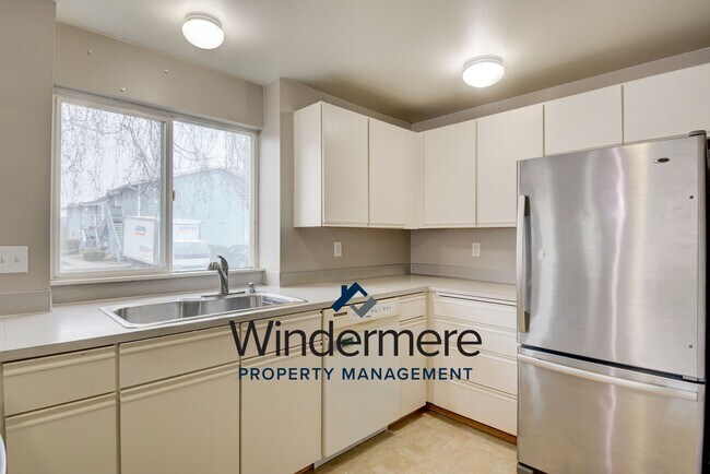 Foto del edificio - 2 bed 1.5 bath first level condo