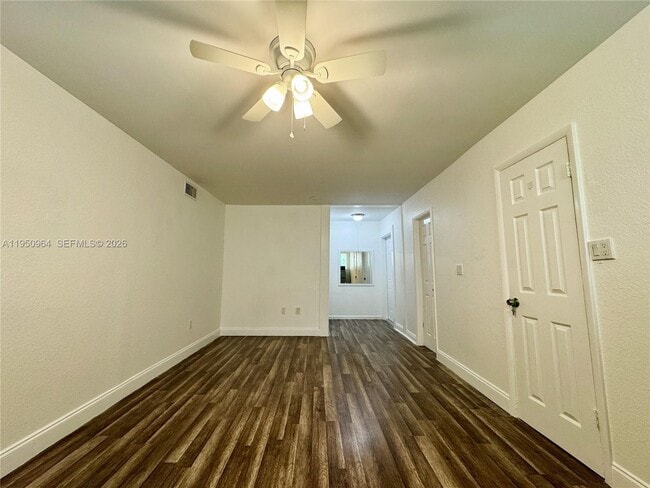 Building Photo - 651 NE 2nd Pl