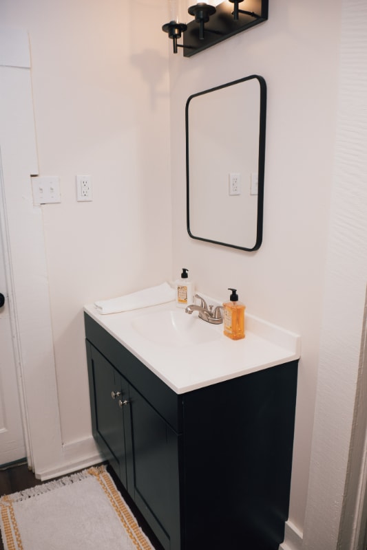 Building Photo - 354 Charles St