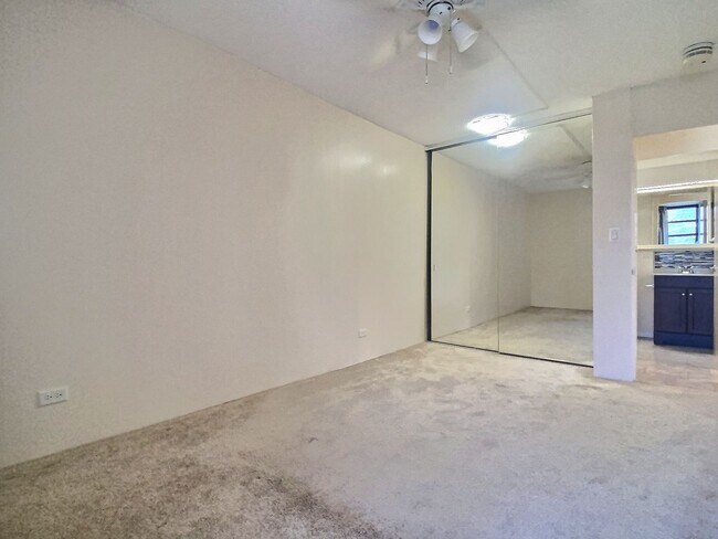 Foto del edificio - Cute 1 bedroom 1 bath with parking