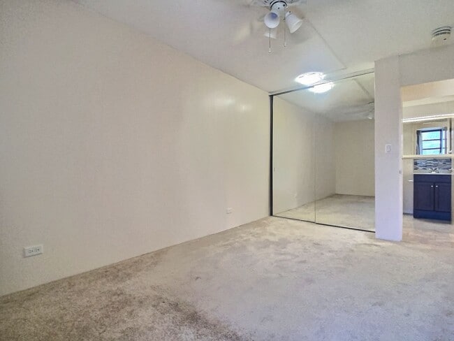 Building Photo - Cute 1 bedroom 1 bath with parking