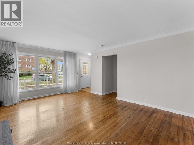 Building Photo - 8573 Wyandotte St E