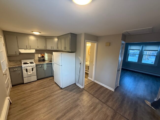 Building Photo - 10 Fruit St