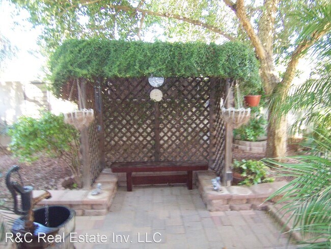 Building Photo - 3 br, 2 bath House - 3500 S. Arroyo Ln  002