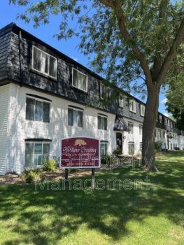 Primary Photo - 600 E McKinley Rd