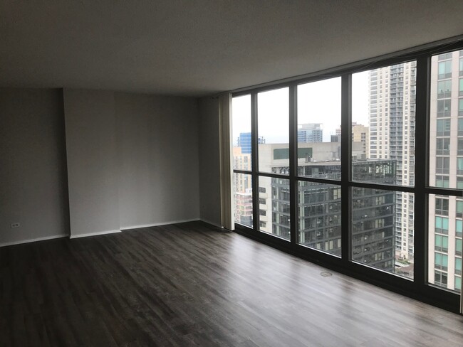 Foto del edificio - 10 E Ontario St