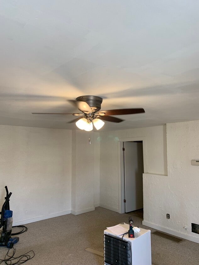 Building Photo - 110 N Main St