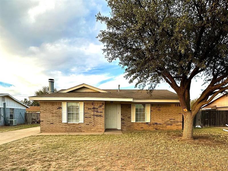 Primary Photo - CLEAN 2 BEDROOM 1 BATH HOME