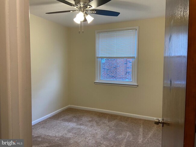 Foto del edificio - 8722 Frontenac St