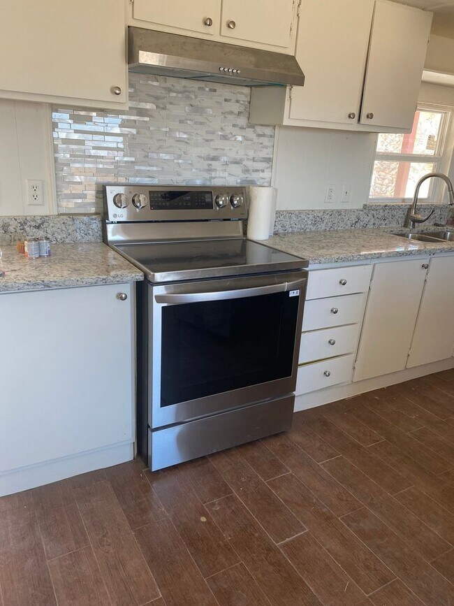 Foto del edificio - Charming 2BR House in El Paso
