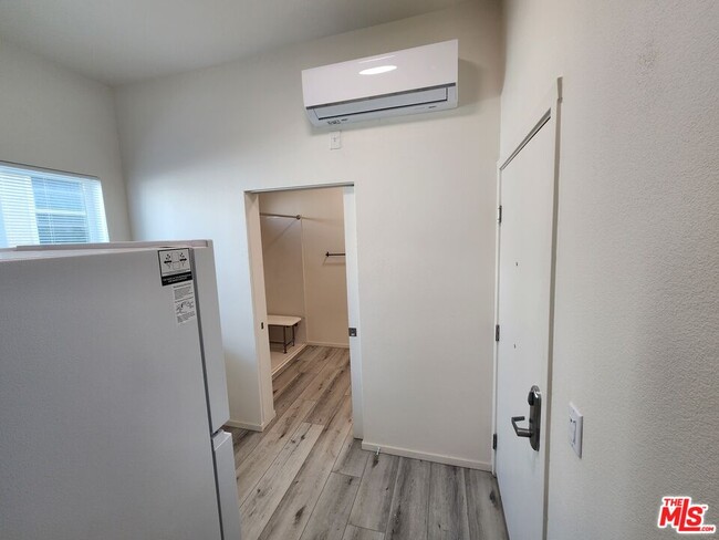 Foto del edificio - 1120 E 25th St