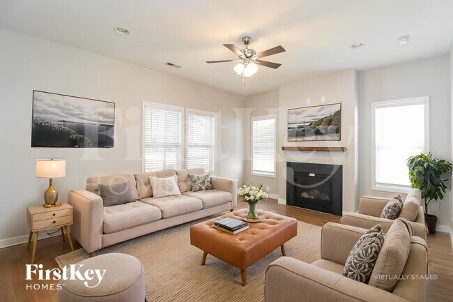 Foto del edificio - 13055 Windy Lea Ln