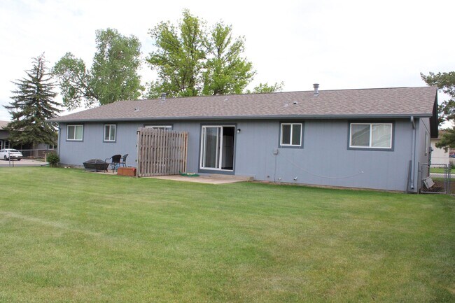 Building Photo - 3200 Spruce Drive