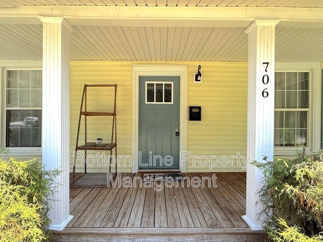 Foto del edificio - 706 S Chester St