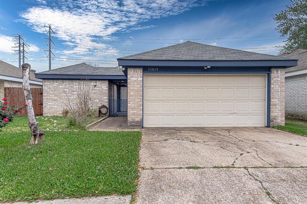 Foto principal - 11019 Willwood Dr
