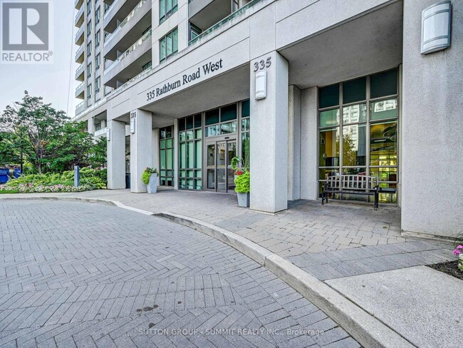 Photo du bâtiment - 335 Rathburn Rd W